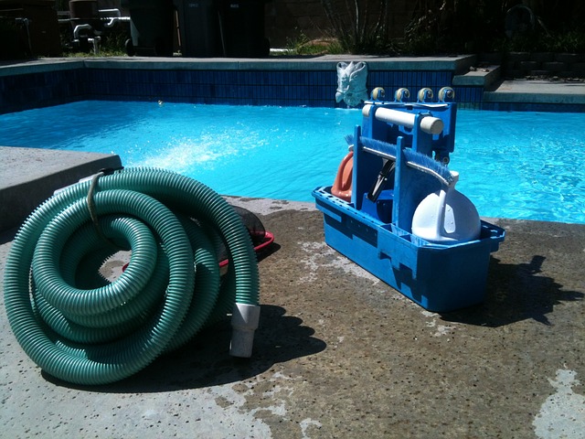 How Does a Pool Skimmer Work